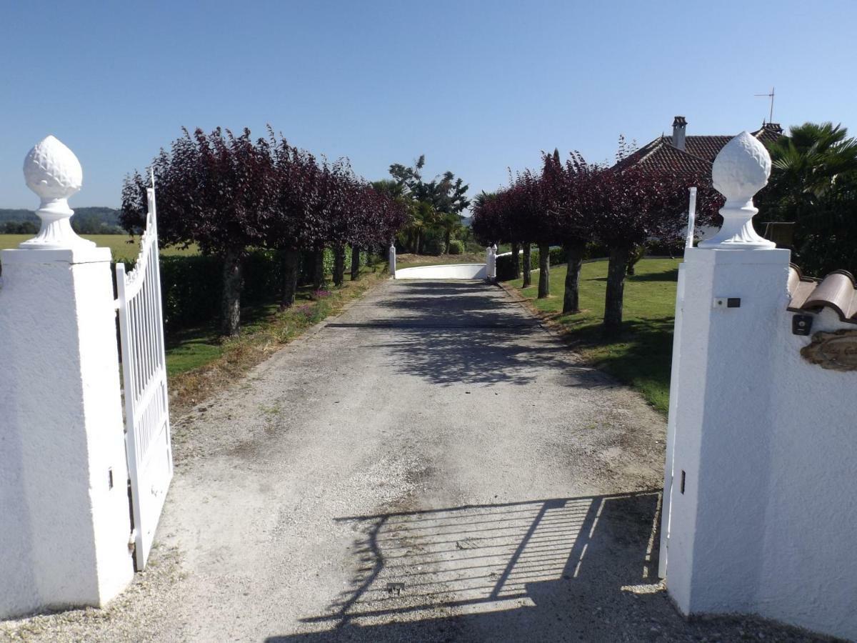 Chambre D'Hotes Bleue Saint-Nicolas-de-la-Grave Εξωτερικό φωτογραφία